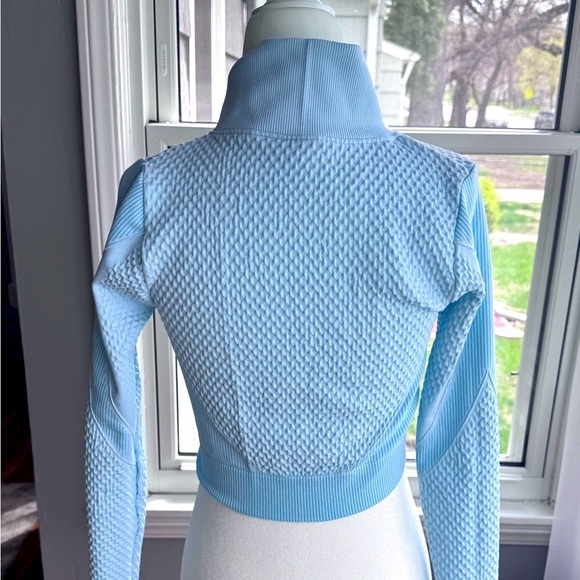 Light Blue Textured Activewear Pong Sleeve Full Zip Shirt - Picture 5 of 7